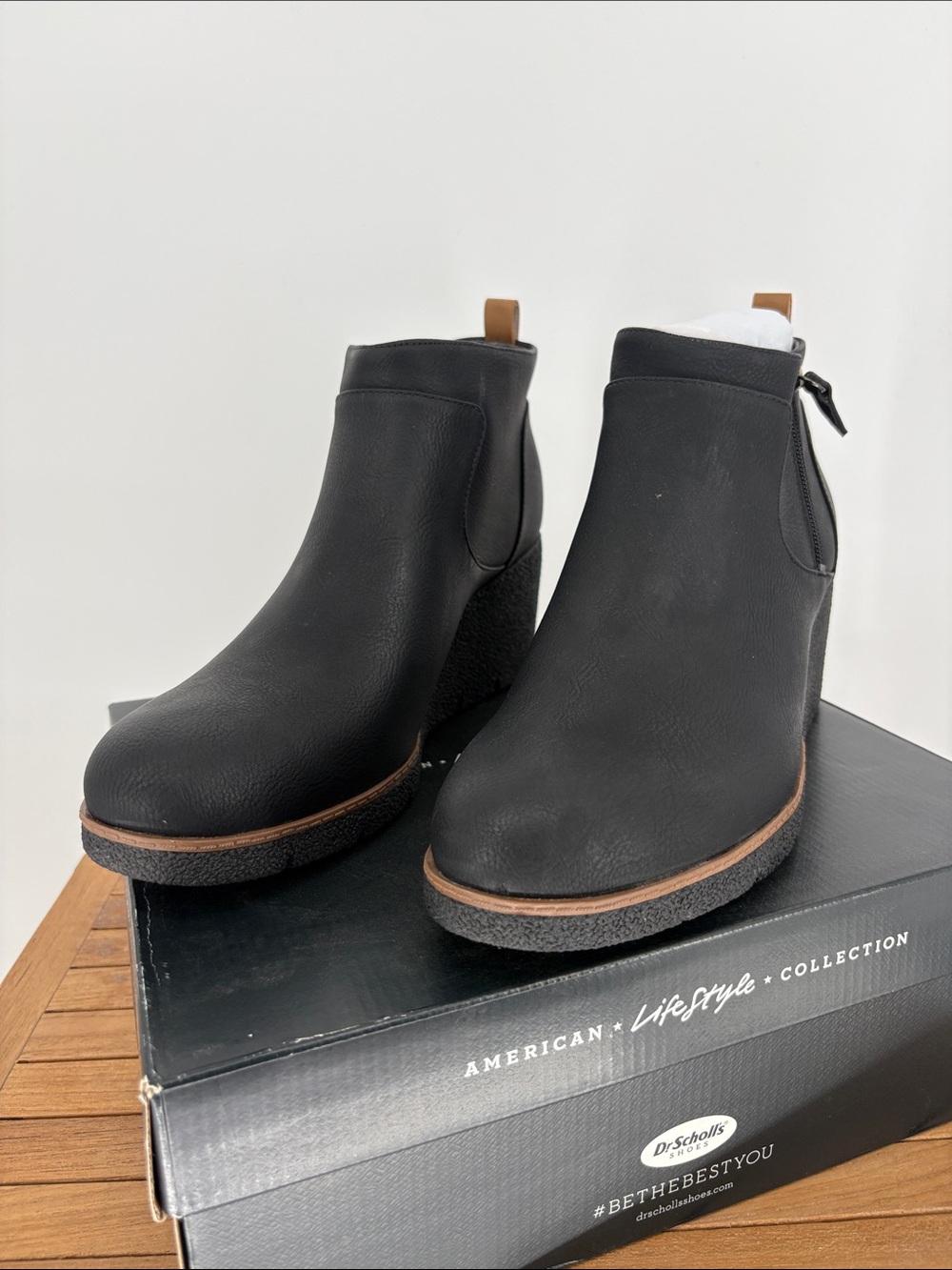 New Dr. Scholl's Black Wedge Ankle Booties with Brown Pull Tab size 11M - Picture 6 of 7